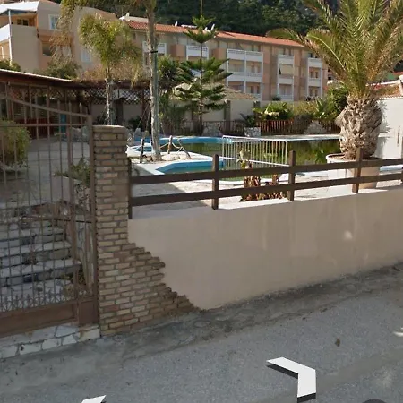 Belvedere 12 *